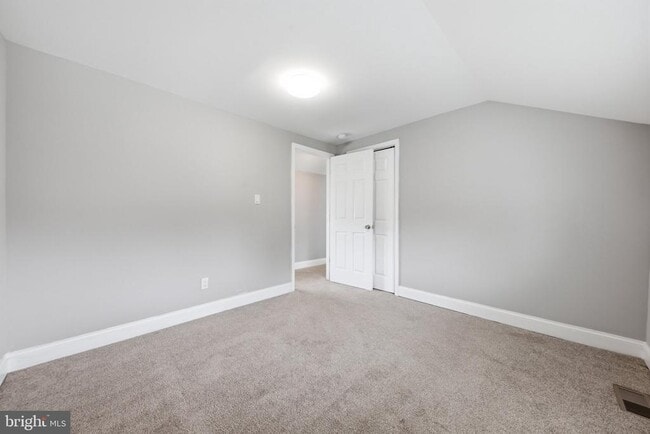 Building Photo - 3524 Meadowside Ave