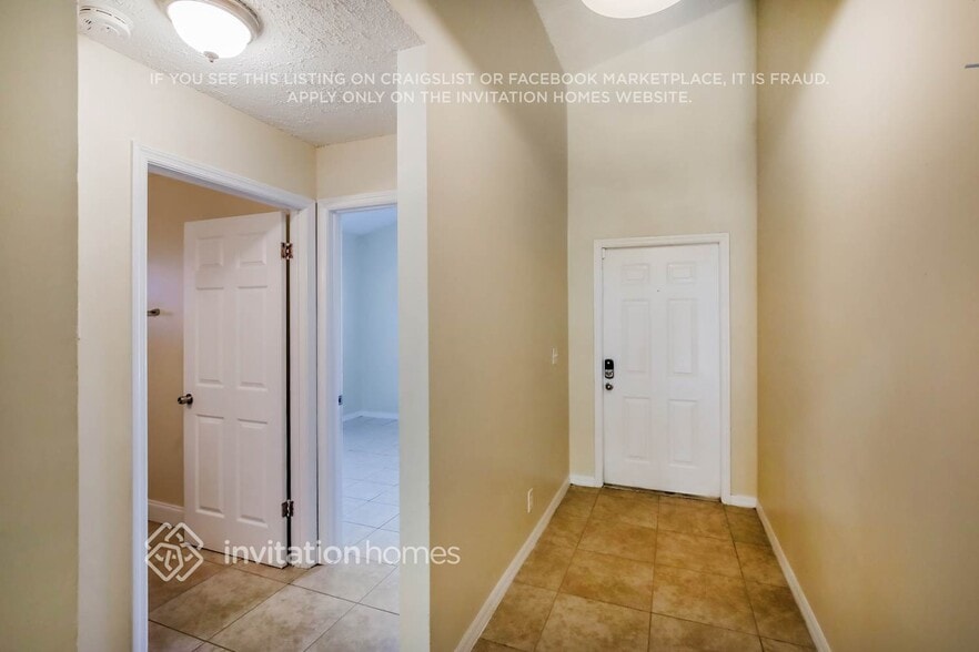 Building Photo - 4162 NW 114th Ave