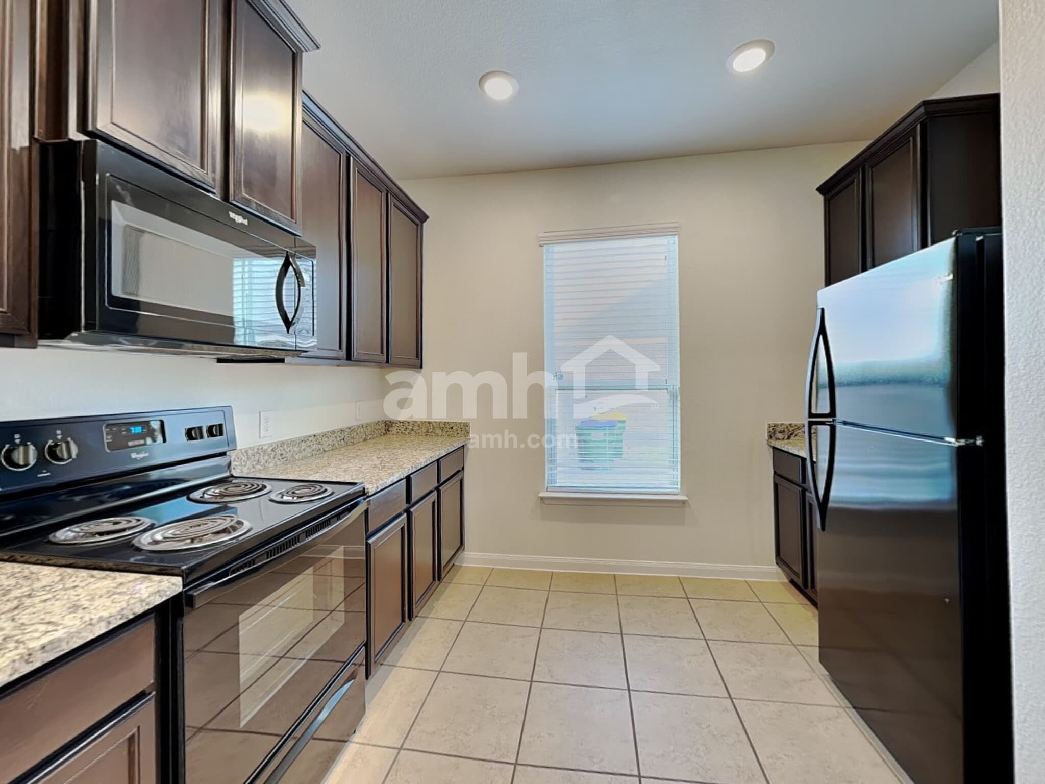 Building Photo - 19905 Per Lange Pass