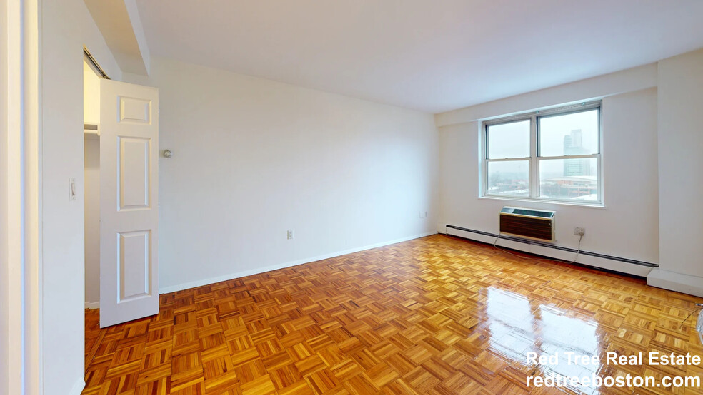 Building Photo - 208 Freeman St