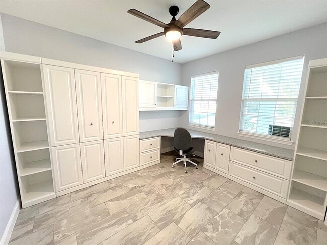 Building Photo - 10 Emmons Ln