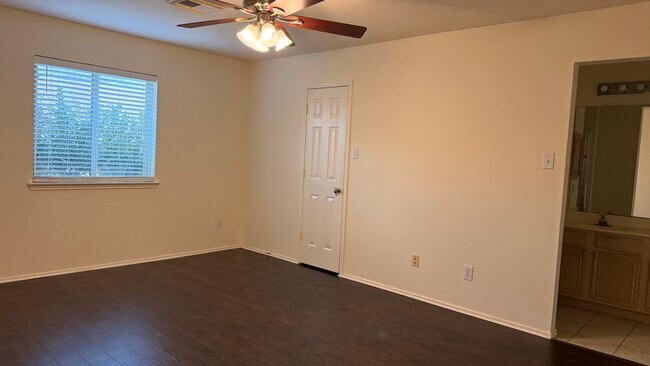 Building Photo - 13111 Leader Trail