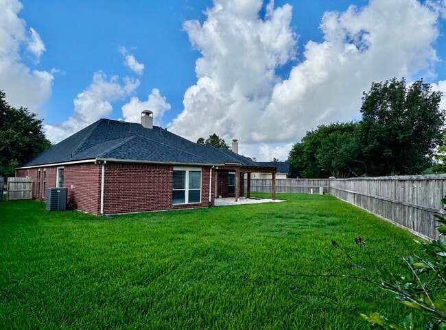 Building Photo - 3131 Valley Ct
