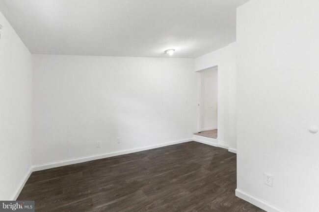 Building Photo - 211 Broad St