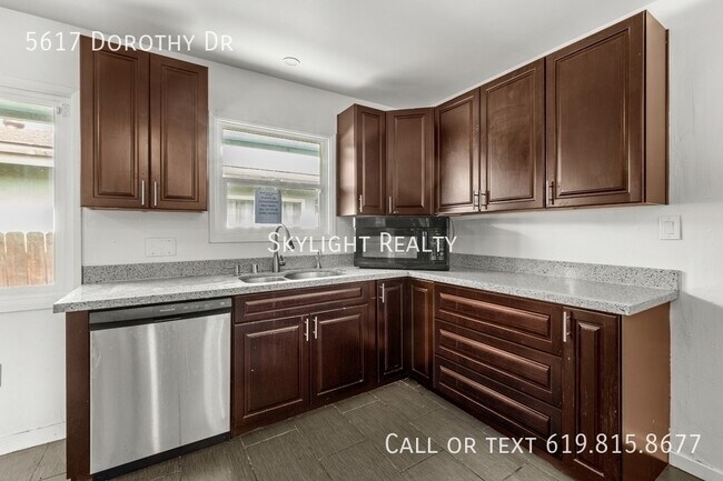 Building Photo - 5617 Dorothy Dr