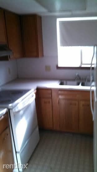 Building Photo - 2 br, 1 bath Apartment - 224 Harry L Dr TLC