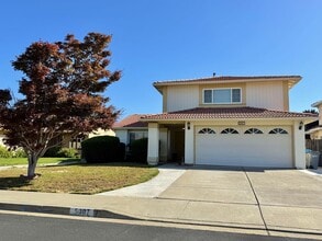 Building Photo - $4,100 - GORGEOUS 4 BEDROOM UNION CITY HOME