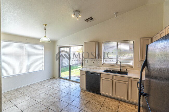 Building Photo - 8646 E Nido Ave