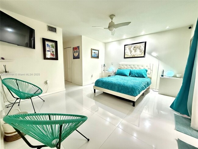 Building Photo - 10857 NW 7th St