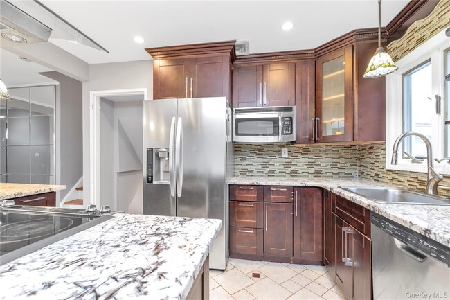 Building Photo - 5 Glenbrook Rd