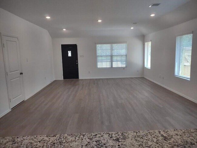 Building Photo - 1420 Cantabria Ct
