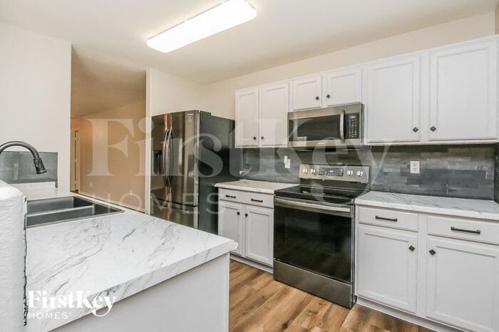 Building Photo - 1633 E Dust Devil Dr