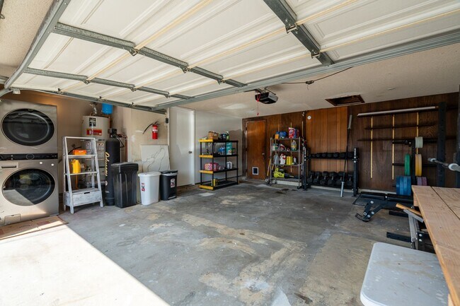 Building Photo - Furnished 4BR Oceanside Retreat w/ Pool Table, Home Gym & Utilities Included