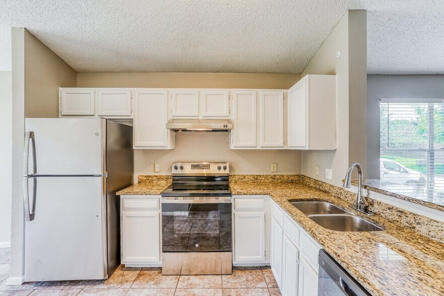 Building Photo - 7706 Ellis Dr