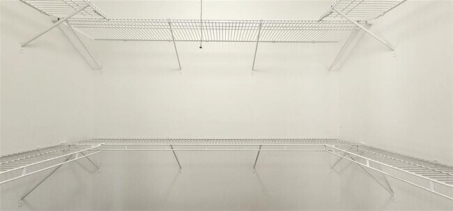 Building Photo - 1854 Oak Ridge Way NW