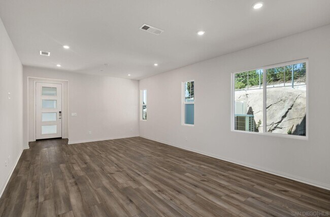 Building Photo - 1523 Wingwood Ln