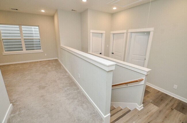 Building Photo - 6708 Parker Grv Ln