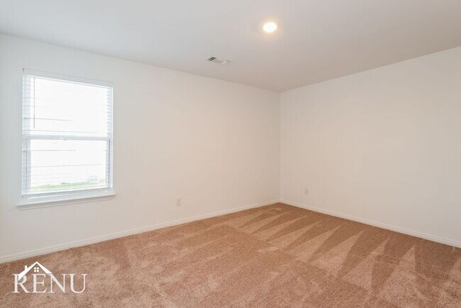 Building Photo - Coming Soon! First Month Free!