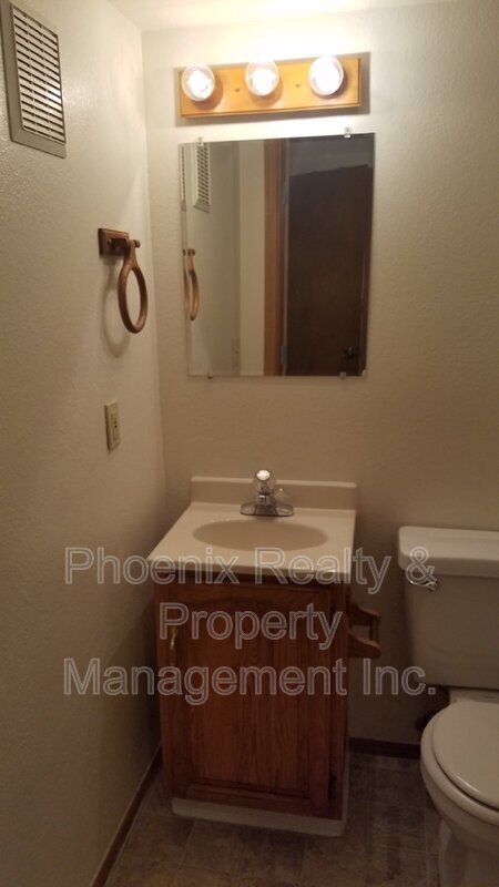 Building Photo - 1008A Milo Cir.