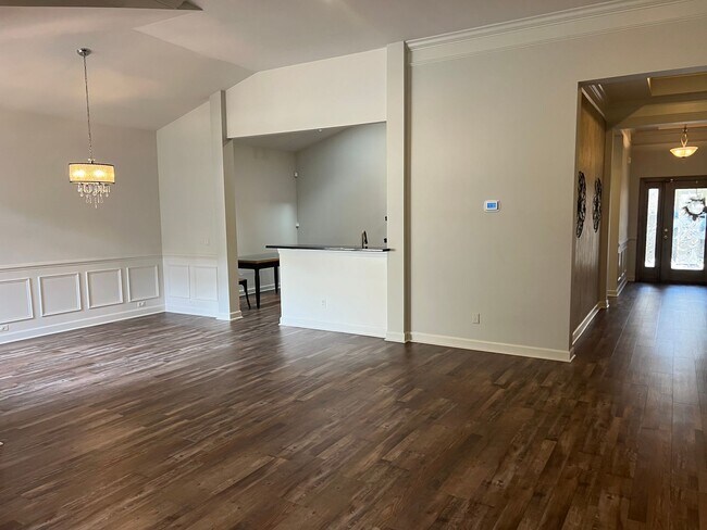 Building Photo - Charming 3BR Home in Rose Hill!