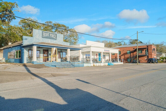 Building Photo - 315 Allen St