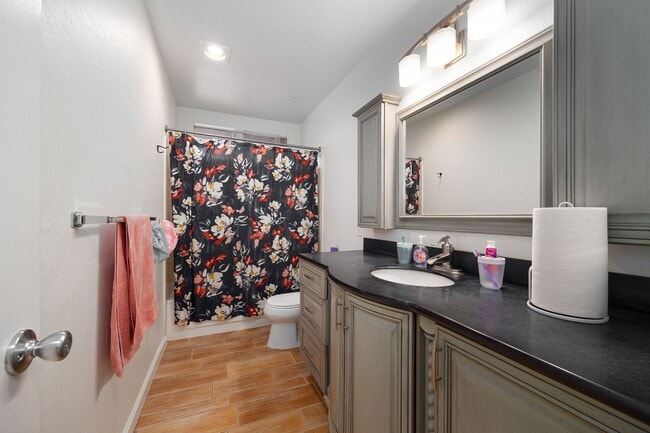 Building Photo - Beautiful, spacious single family home for rent in El Cajon, 3bed/2bath