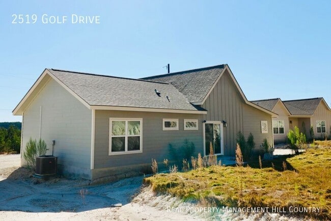 Building Photo - 2519 Golf Dr