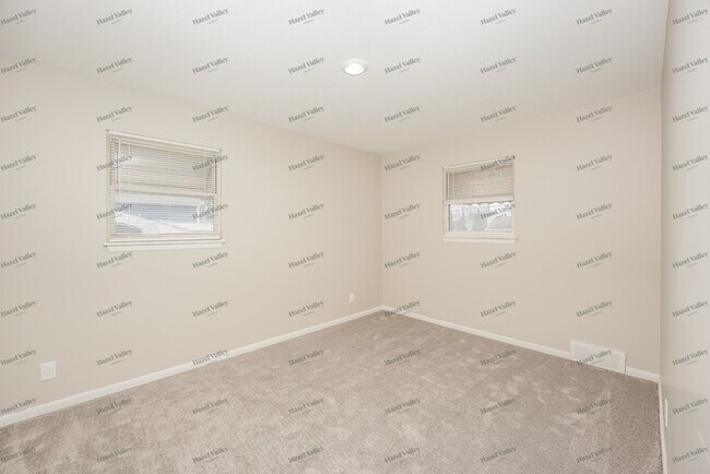 Building Photo - 6347 Edgehurst Dr