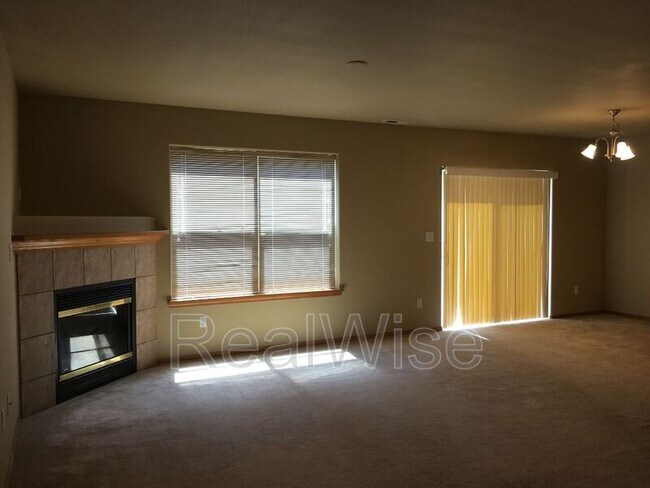 Building Photo - 2885 SW Indian Cir