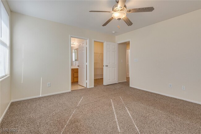 Building Photo - 8079 Duneville St