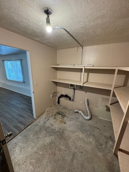 Building Photo - 595 N 1200 E