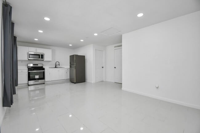 Building Photo - 11127 Melba Ln