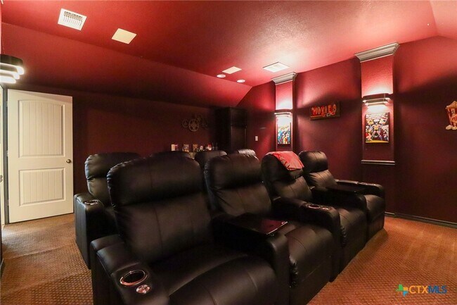 Building Photo - 802 Valentino Dr