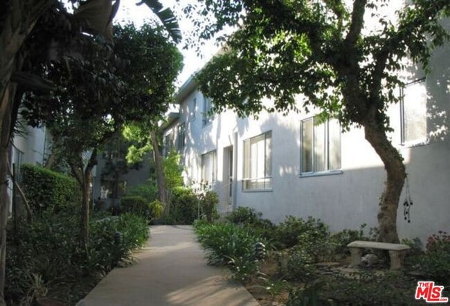 Building Photo - 11660 Chenault St