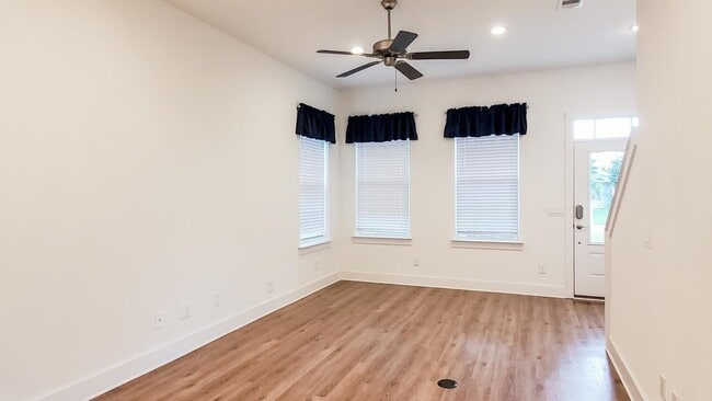 Building Photo - 5406 Arrowhead Rd