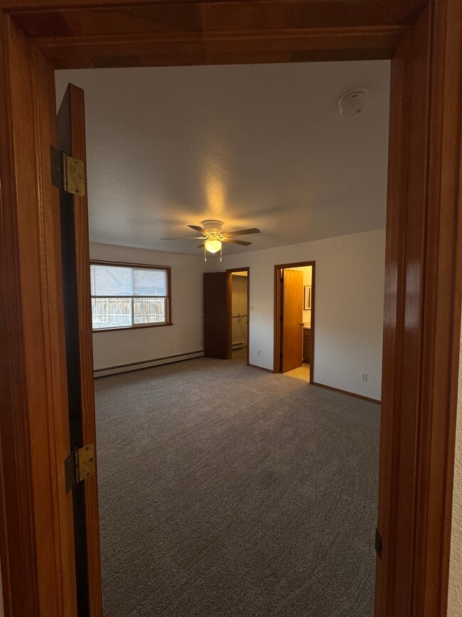 Building Photo - 1139 Laurel Ct