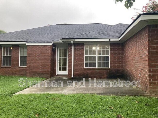 Building Photo - 914 Cannock St