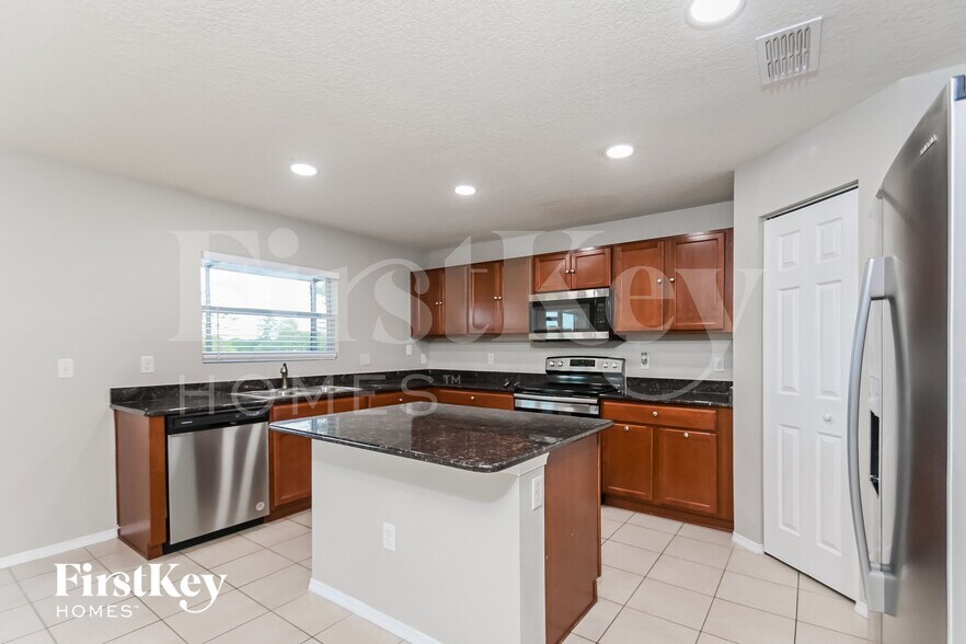 Building Photo - 234 Star Shell Dr