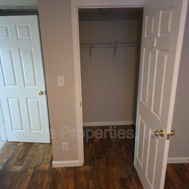 Building Photo - 737 N Hite Ave