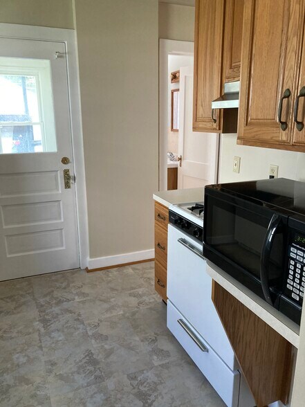 Kitchen - 191 Raleigh St