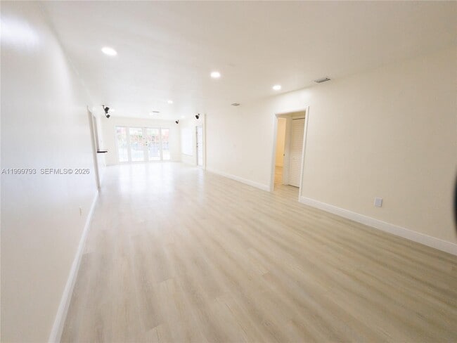 Building Photo - 5781 SW 25th St