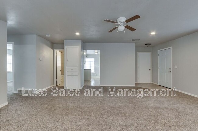 Building Photo - 236 NW 85th St