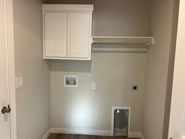 Building Photo - NEW 3 BEDROOM HOME IN ELM MEADOWS!