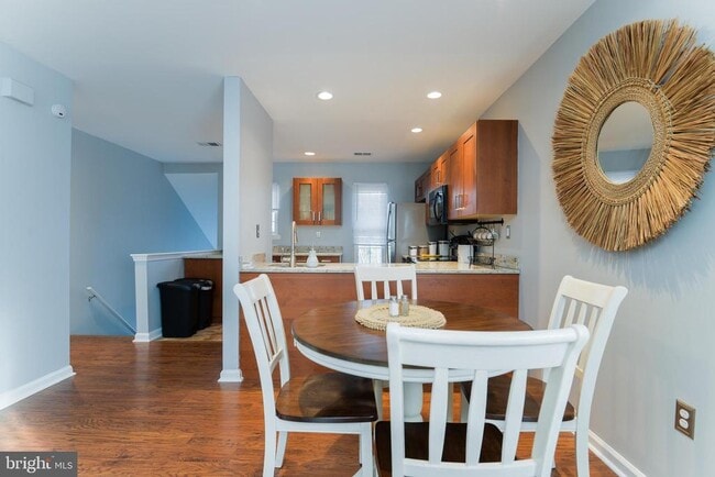 Building Photo - 293 Wexford Ct