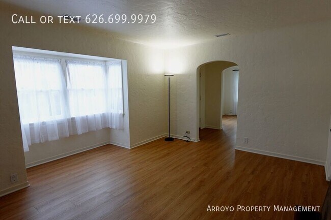 Building Photo - 3216 Brandon St