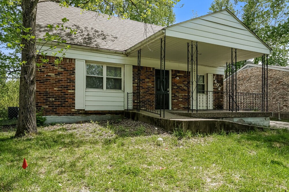 Building Photo - 2402 Parliament Ct