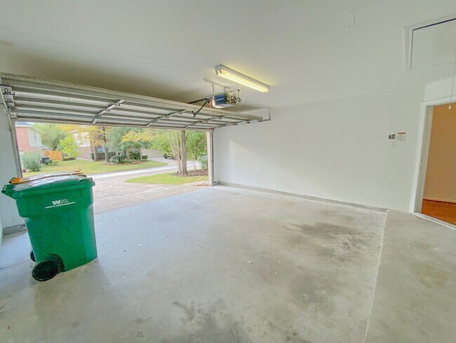 Building Photo - 54 N Queenscliff Cir