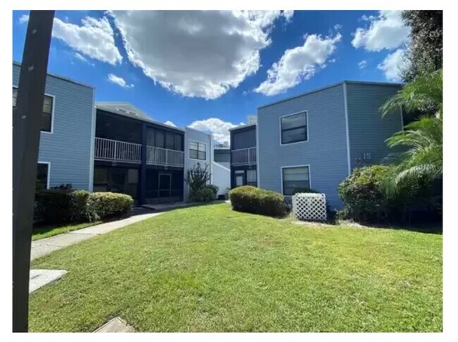 Building Photo - 3828 Southpointe Dr