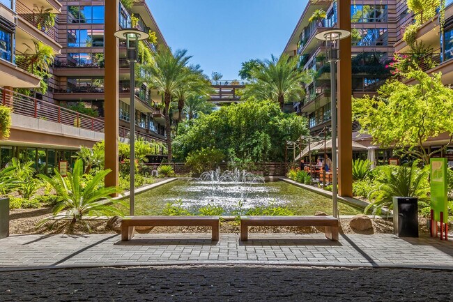 Building Photo - 7151 E Rancho Vista Dr