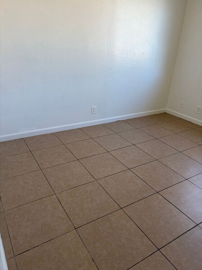 Building Photo - 2762 Sidewinder Ln